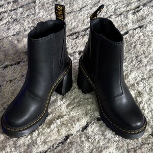 Dr. Martens Spence Boots